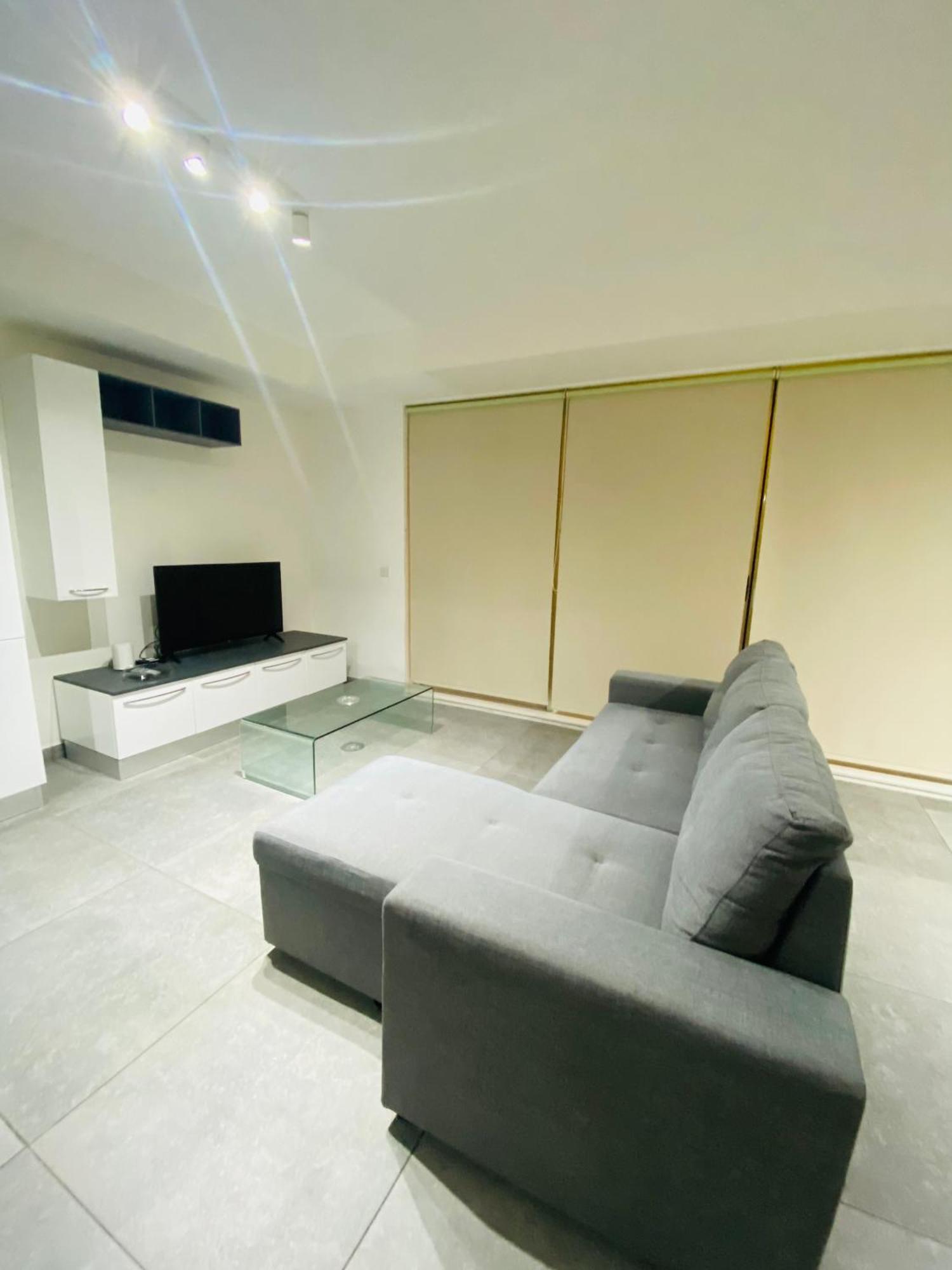 Sliema Seaview & Seafront- Apt 9, 49 Tigne Point Mansions Dış mekan fotoğraf