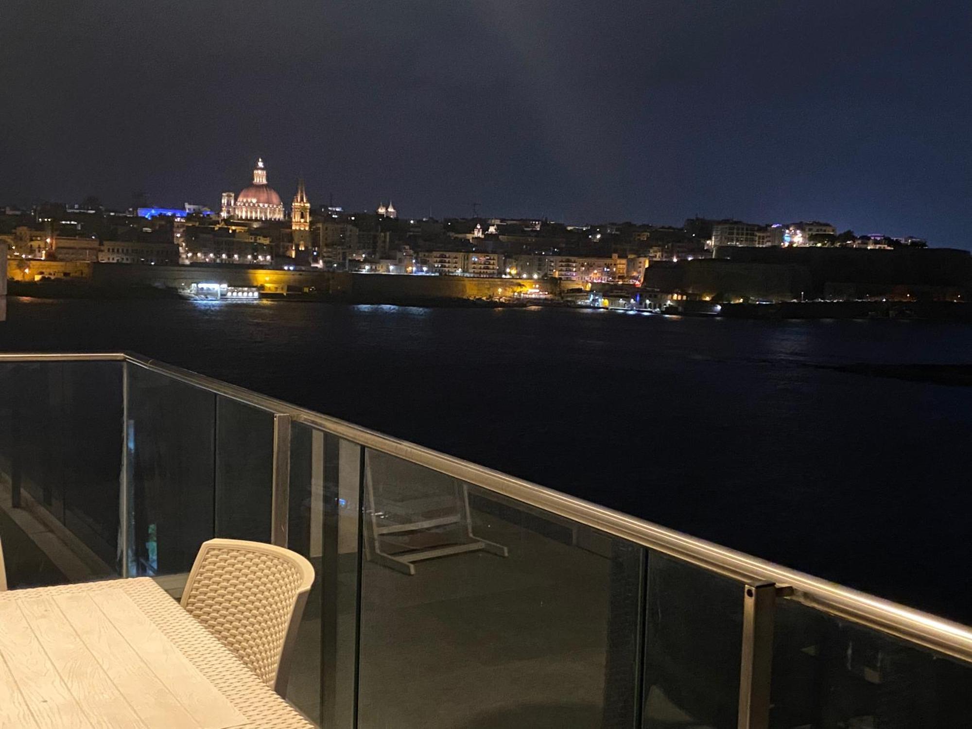 Sliema Seaview & Seafront- Apt 9, 49 Tigne Point Mansions Dış mekan fotoğraf