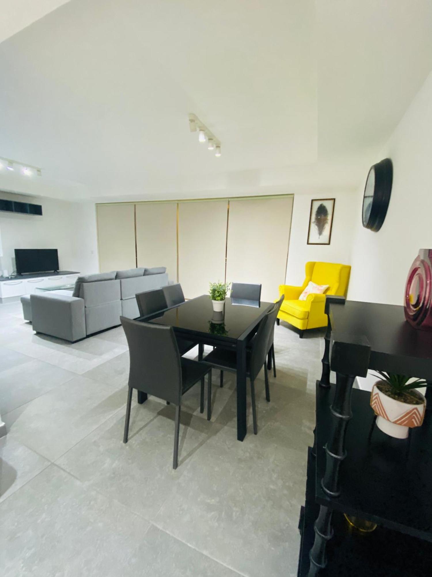 Sliema Seaview & Seafront- Apt 9, 49 Tigne Point Mansions Dış mekan fotoğraf